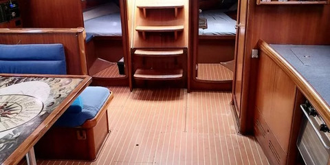 Bavaria 44