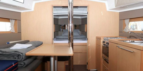 Beneteau Oceanis 38.1