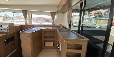 Lagoon 42