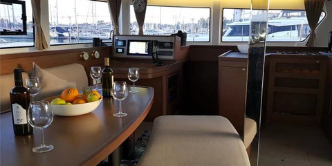 Lagoon 42