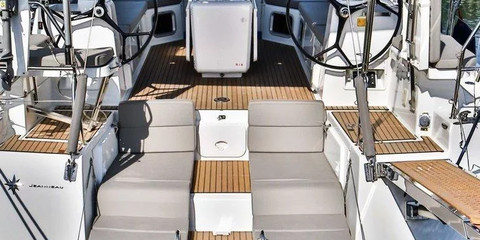 Jeanneau Cap Camarat 5.1 CC