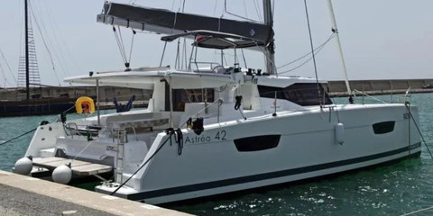 Fountaine Pajot Astréa 42