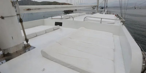 Motor sailer