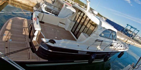 Adriana 36