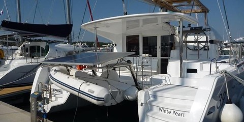 Lagoon 39