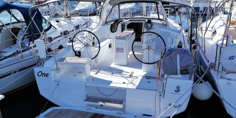 Beneteau Oceanis 38