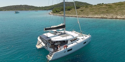 Lagoon 42