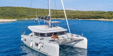Lagoon 42