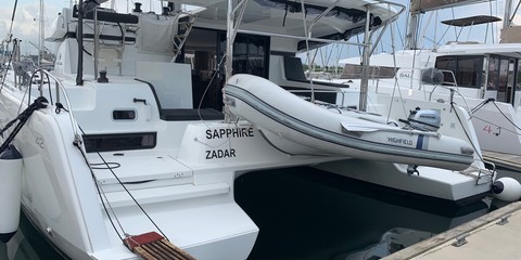 Lagoon 42