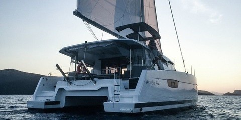 Fountaine Pajot Astréa 42