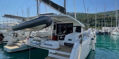 Lagoon 42