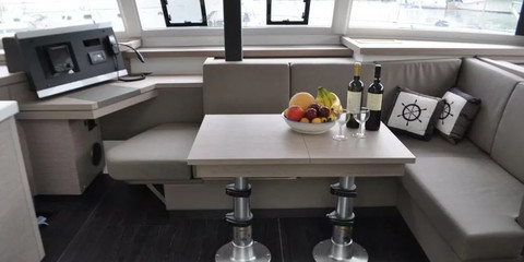 Fountaine Pajot Astréa 42