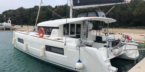 Lagoon 40