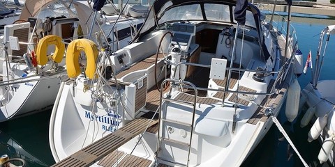 Beneteau Oceanis Clipper 423