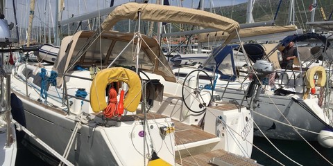 Dufour 375
