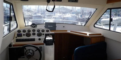 Rodman 870 Fly