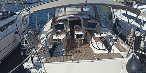 Dufour 360