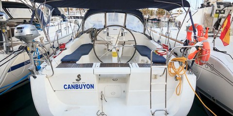 Beneteau Oceanis 37