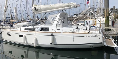 Beneteau Oceanis 38.1