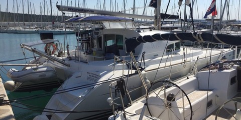 Lagoon 380