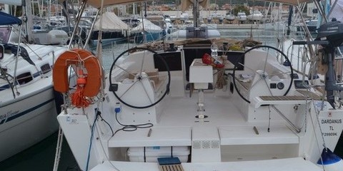 Dufour 382