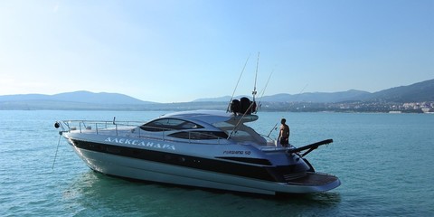 Pershing 50