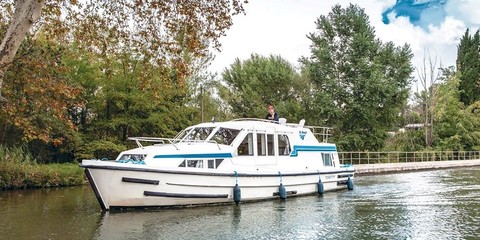 B & b boat builders core sound 17