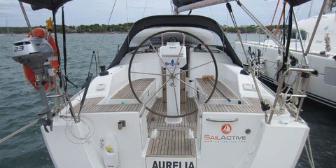 Hanse 325