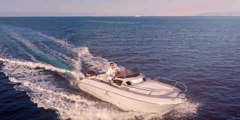 Pro-line 24 walkaround cuddy