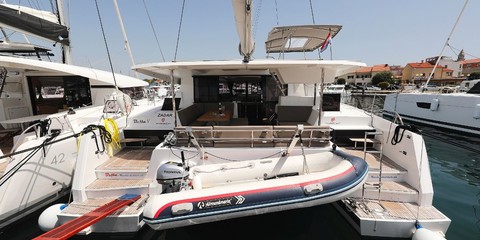Fountaine Pajot Astréa 42