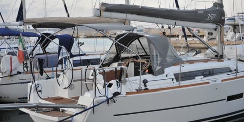 Dufour 350