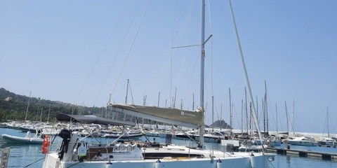 Dufour 390