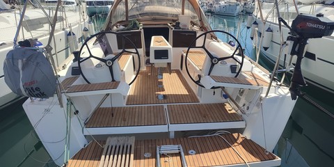 Dufour 350