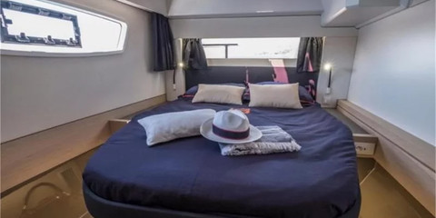 Fountaine Pajot Astrea 42