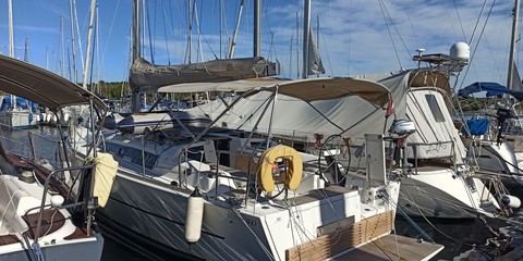 Dufour 360