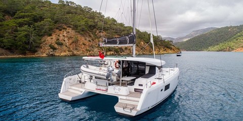 Lagoon 42