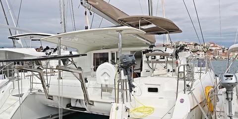 Lagoon 421