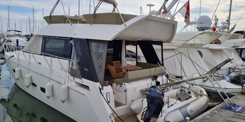 Sealine F46