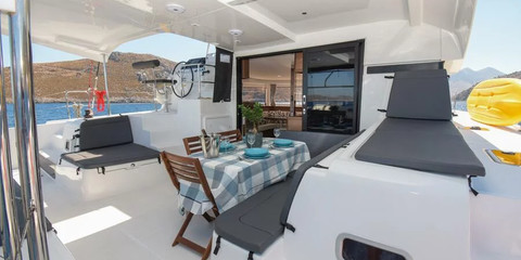 Lagoon 42