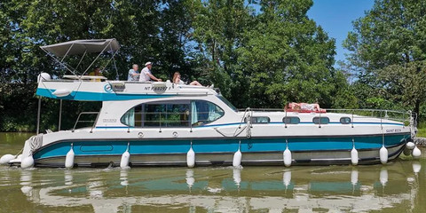 Cantieri estensi goldstar 560 c fly