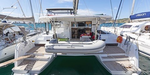 Lagoon 42