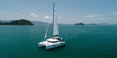 Lagoon 42
