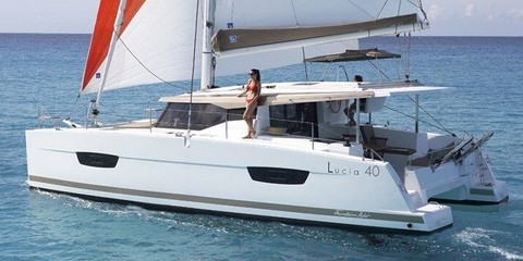 Fountaine Pajot Lucia 40