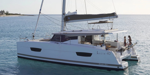 Fountaine Pajot Lucia 40