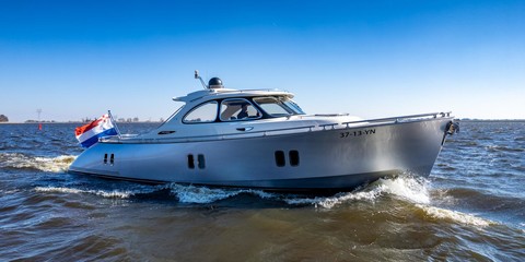 Zeelander Z44