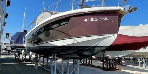 Sealine C330