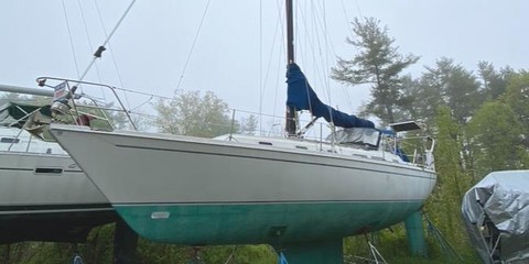 Ericson yachts 38