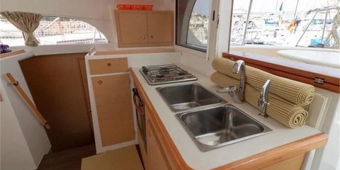 Lagoon 380