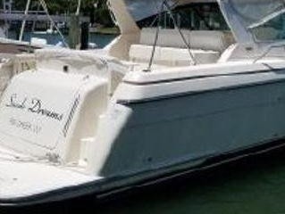 Cruisers Yachts 35 Express