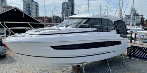 Jeanneau NC 33